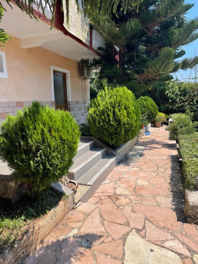 Elias Guest House Sarandë Exteriér fotografie